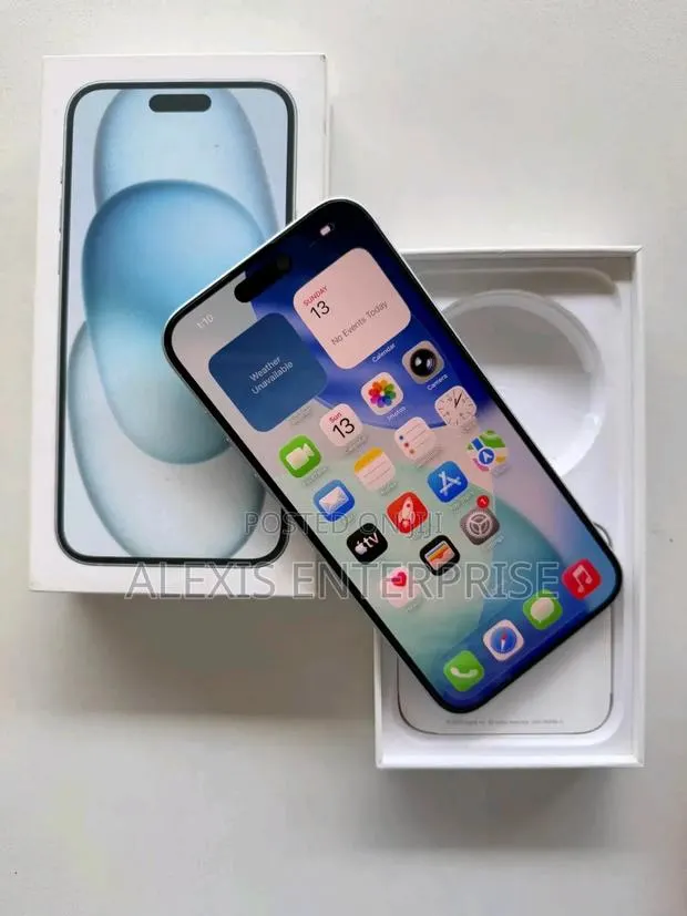 New Apple iPhone 15 Plus 256 GB White · Photo 1