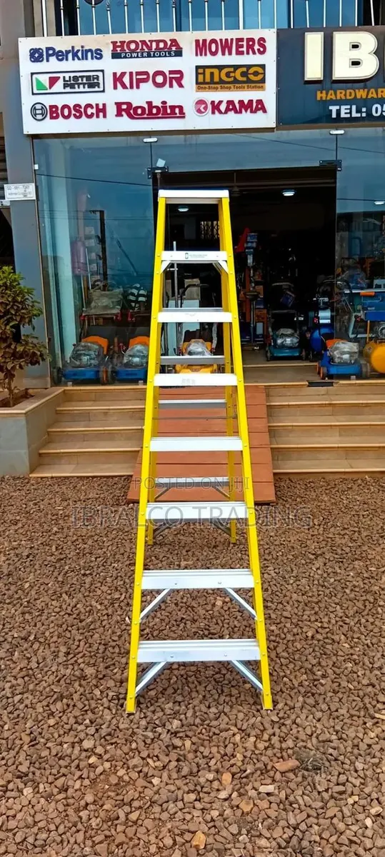 Fiberglass Household Ladder(2x8) · Photo 1