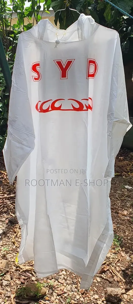 Quality Raincoat (White) · Photo 1