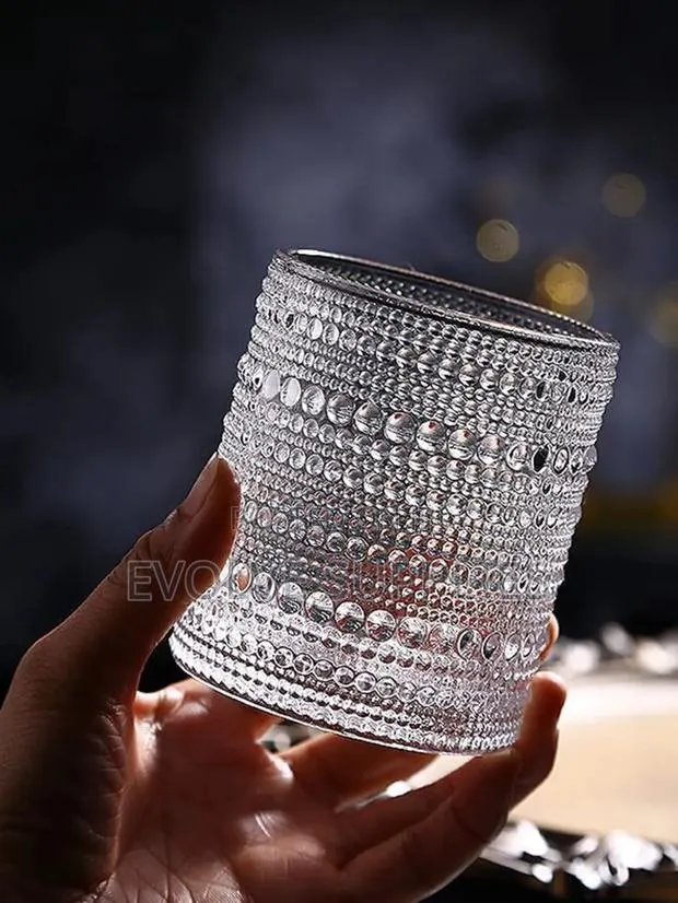 Beaded Dot/ Hobnail Glasscup · Photo 1
