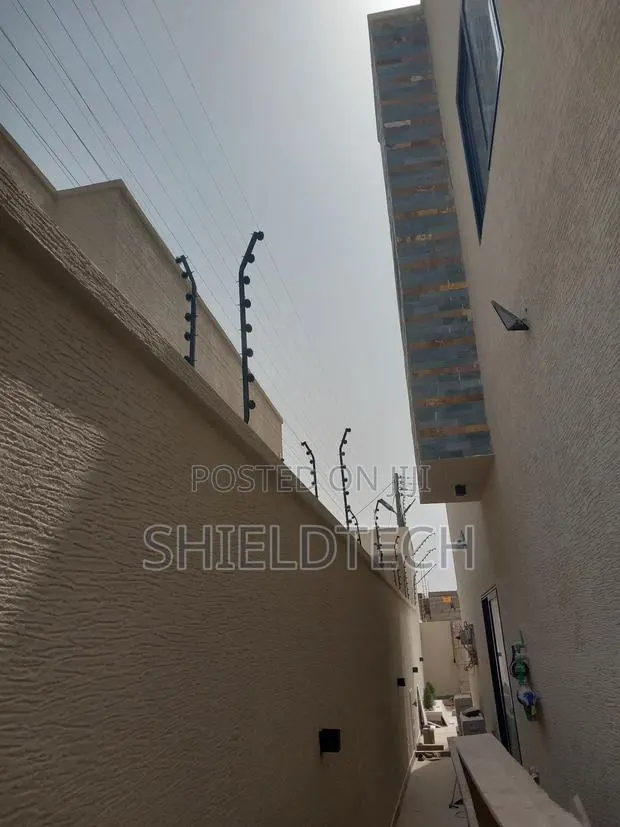 Elelectric Fence Installation · Photo 1