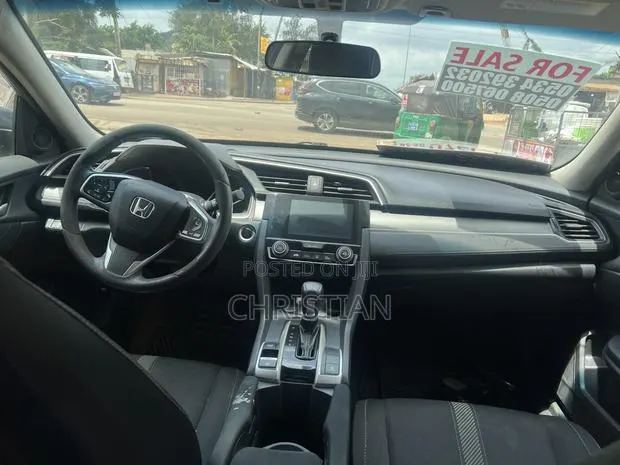 Honda Civic LX 4dr Sedan (2.0L 4cyl) 2017 Gray · Photo 1