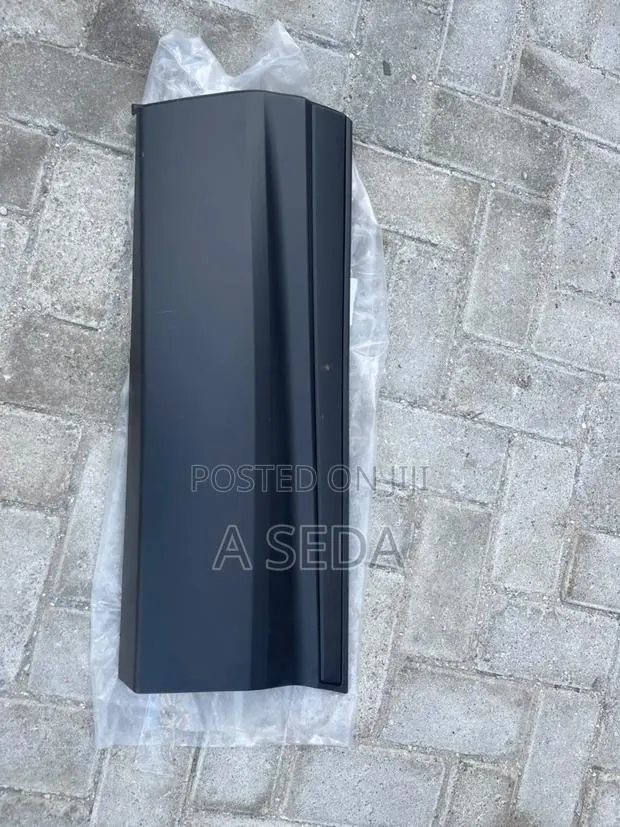 Honda CRV 2017 2018 2019 2020 2021 2022 Back Door Moulding ? · Photo 1