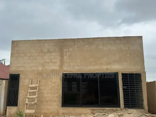 2bdrm House in Pokuase for sale
