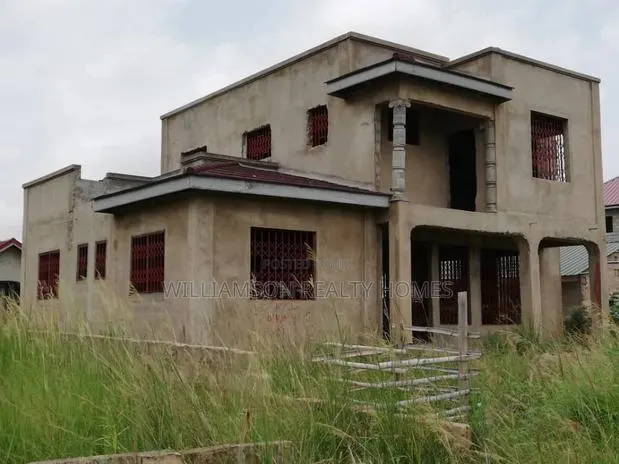 Uncompleted 4bedrooms Duplex Hse for Sale at Borteyman · Photo 1