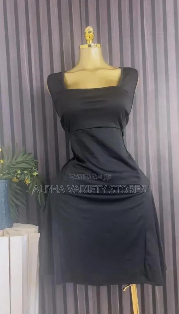 Plus Size Classic Black Square-Neck Bodycon Mini Dress – Size 24 · Photo 1