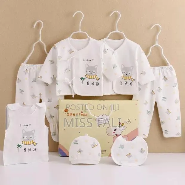 Akwaaba Baby Luxury Gift Set. 0-3m · Photo 1