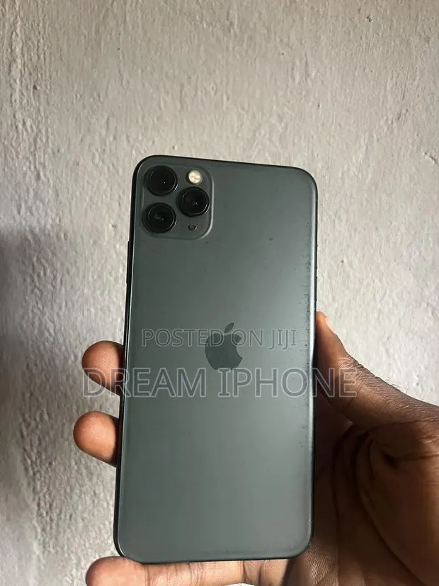 Apple iPhone 11 Pro Max 256 GB Green · Photo 1