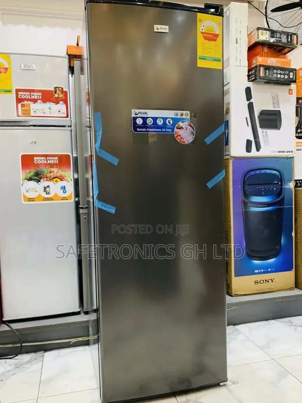 Perfect New Pearl Puf370 Upright Freezer · Photo 1