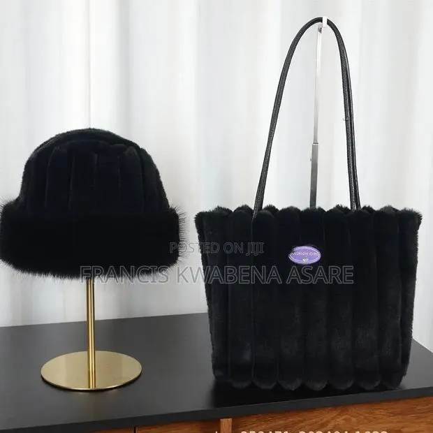 Ladies Tote Bag Plus Hat · Photo 1