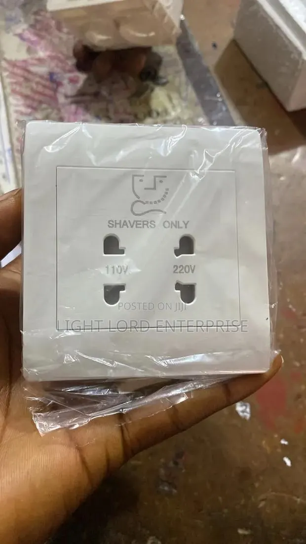 Shavers 3X3 110V and 220V Only Switches · Photo 1