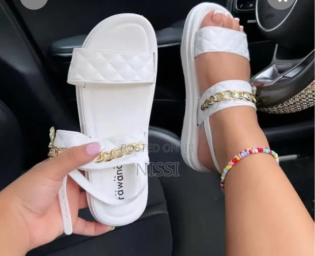 Ladies Sandals · Photo 1