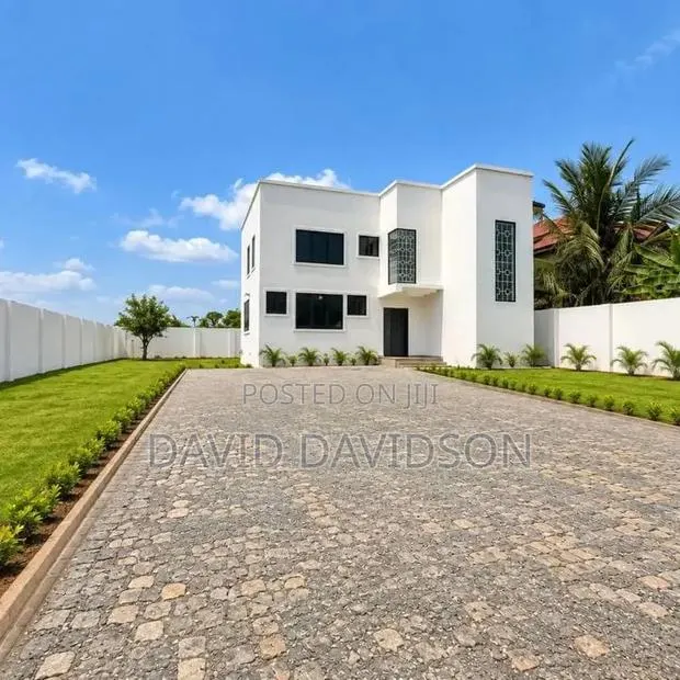 5bdrm House in Modern 5 Bedroom, Tema Metropolitan for sale · Photo 1