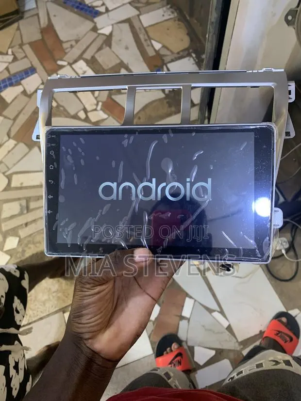 Android System for Yaris 2009 · Photo 1