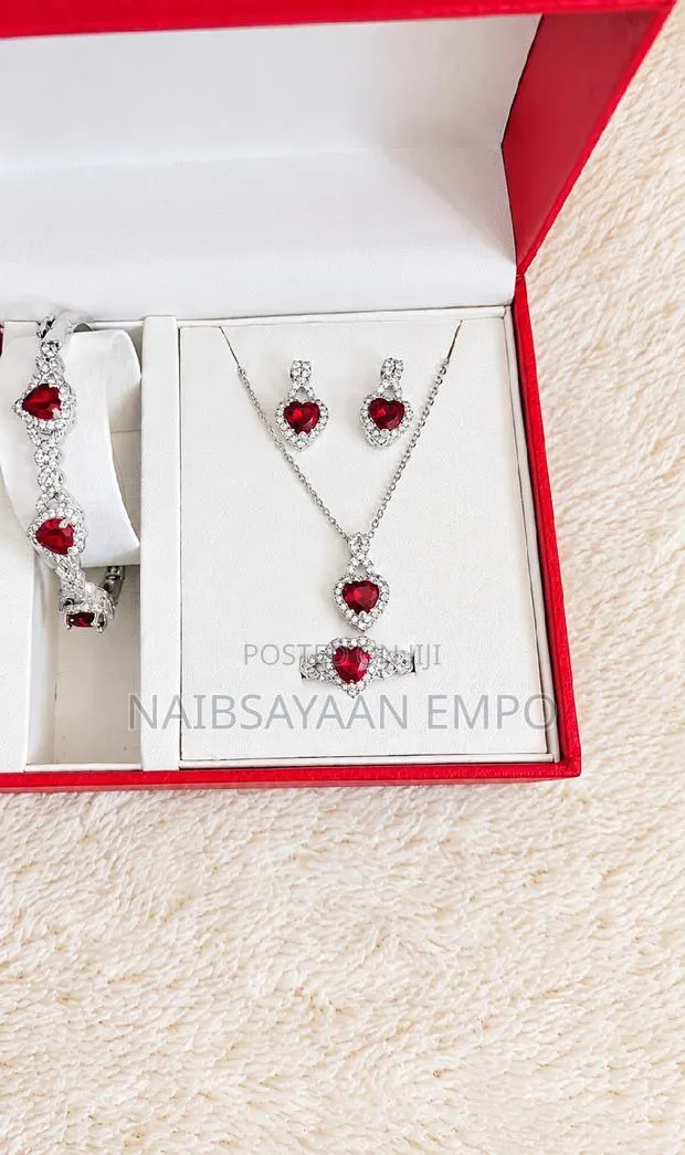 “Elegant Ruby-Red Heart Crystal Jewelry Set · Photo 1