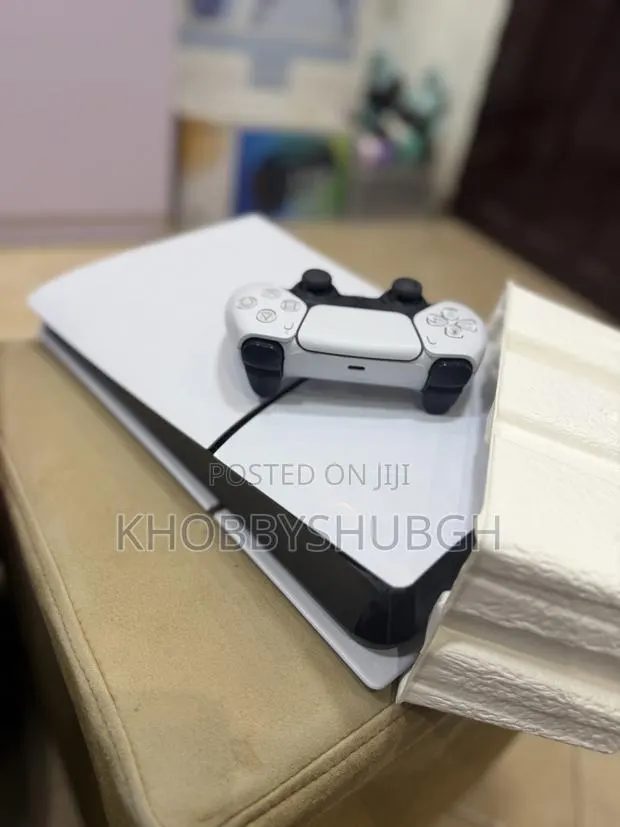 PS5 Slim Digital · Photo 1
