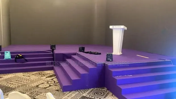 Purple Woolen Carpet for Church, Platforms and All Activities · Photo 1