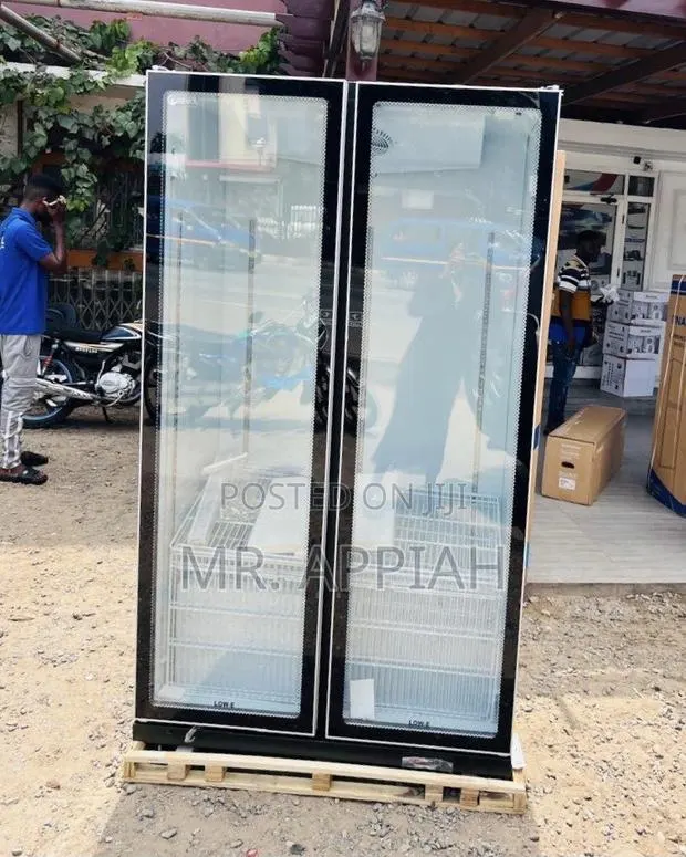 Extremely Classic Pearl PVC-801-27AA Beverage Cooler(Glass). · Photo 1