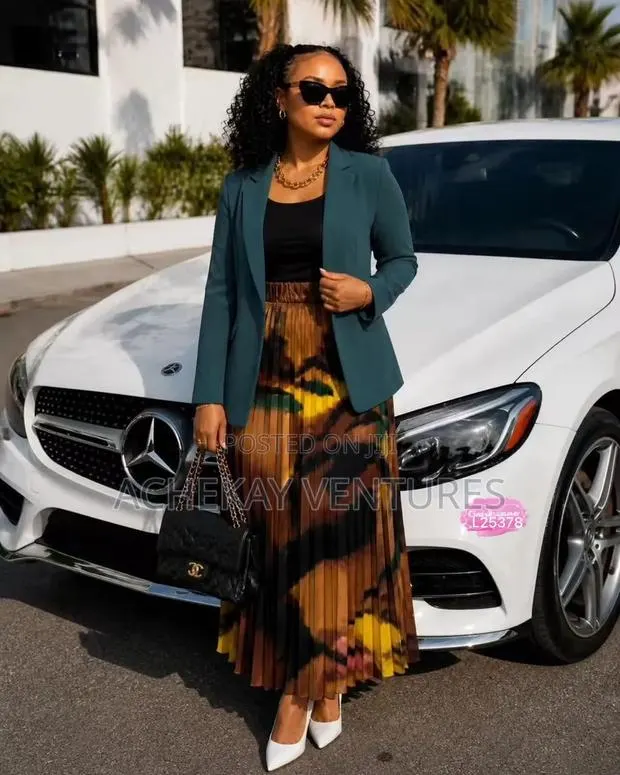 Luxury Ladies Suitstop and Down · Photo 1