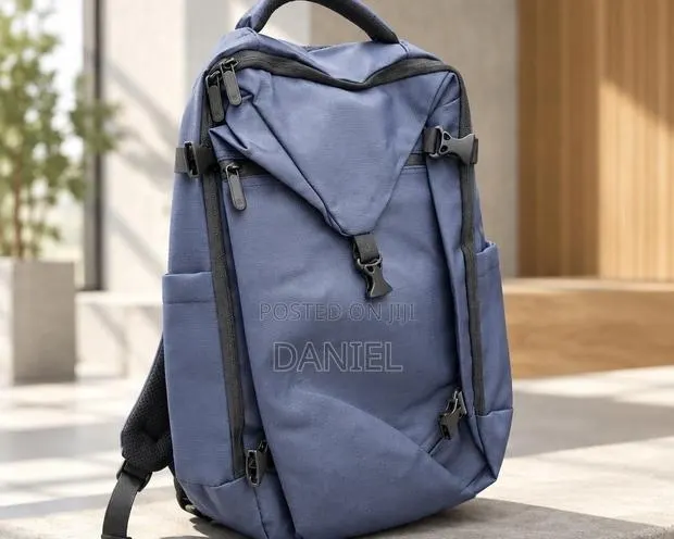 Laptop/Traveling Backpack · Photo 1