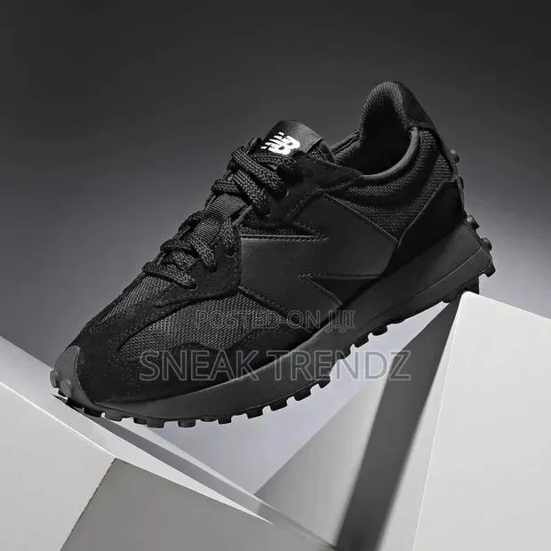 New Balance D Black · Photo 1
