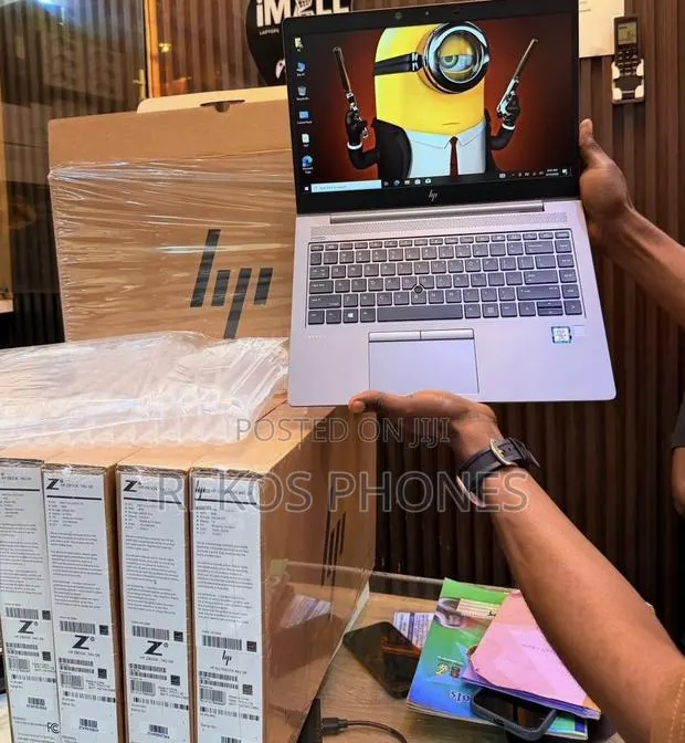New Laptop HP ZBook Studio G4 16GB Intel Xeon SSD 256GB · Photo 1