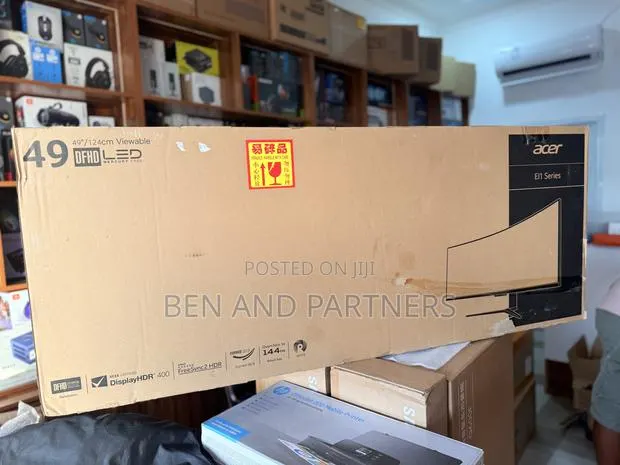 Acer 49" Dfhd, 144hz, Freesync Curved Ultrawide Monitor · Photo 1