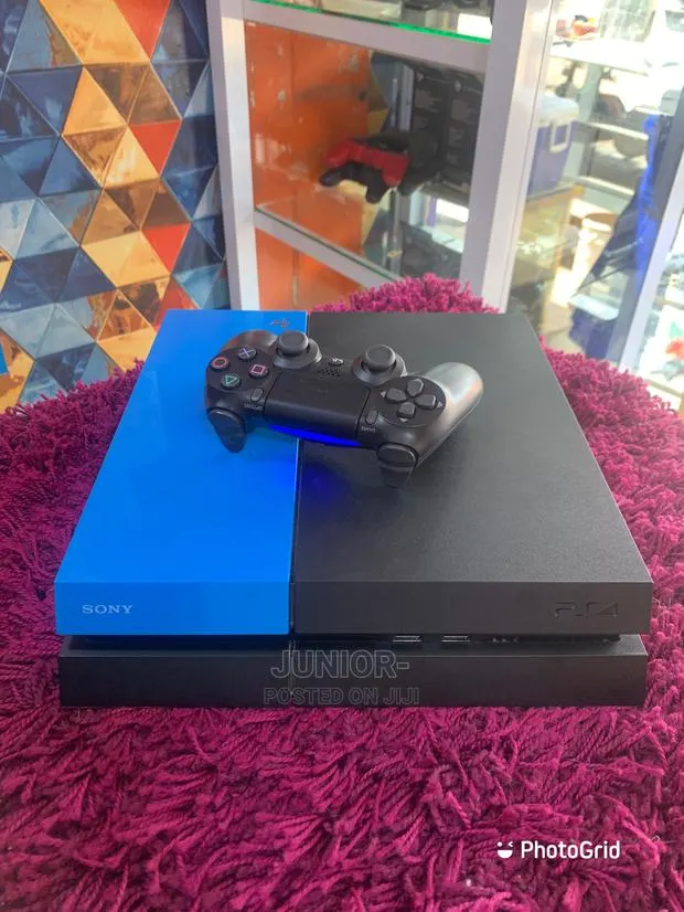 Playstation 4 FC27 Jailbreak 10 Freee Games 2 Controllers
