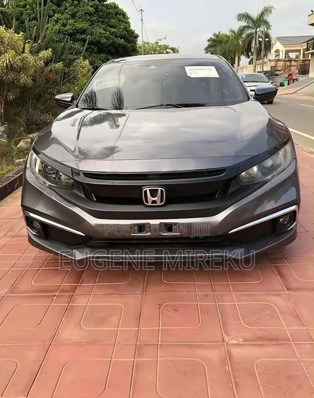 Honda Civic 2020 Gray · Photo 1