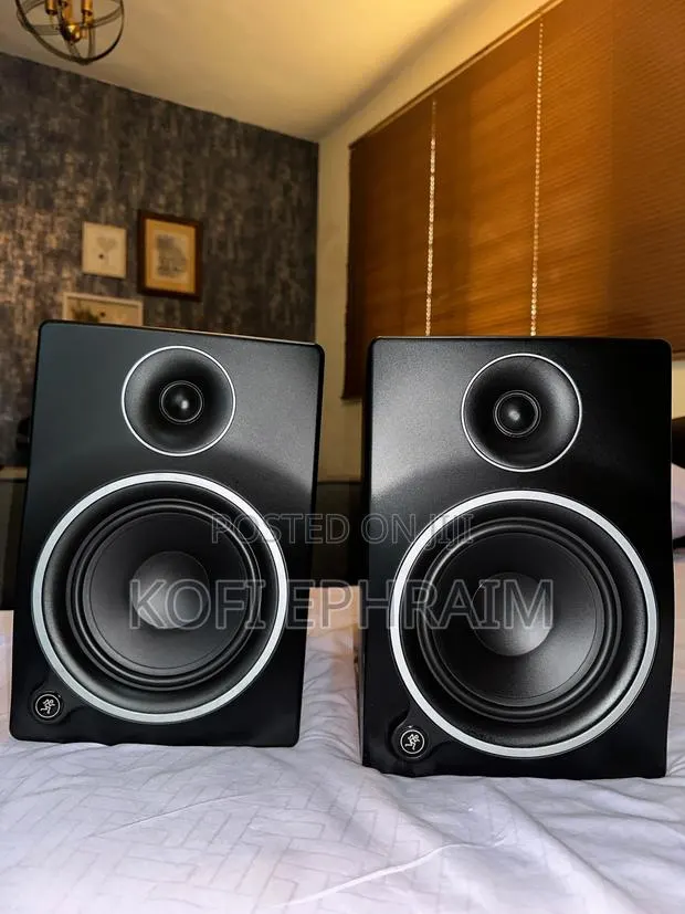 Mackie Studio Monitors · Photo 1