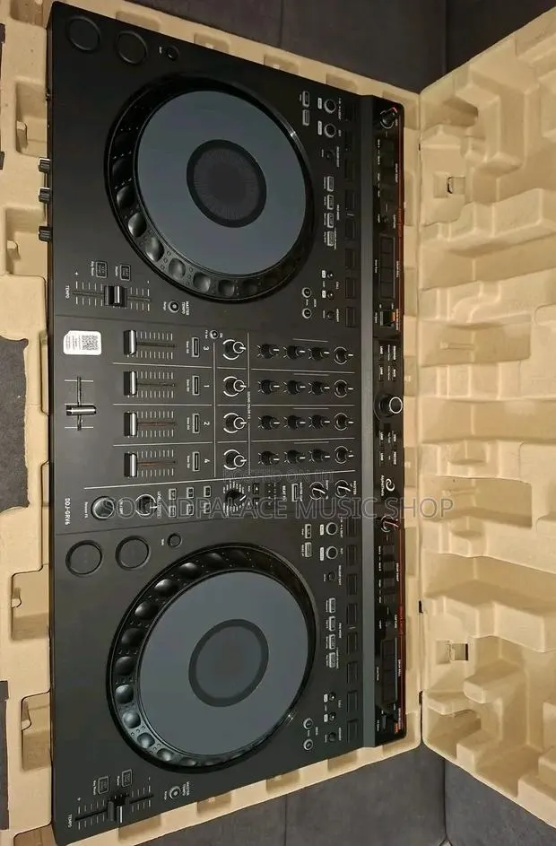 AlphaTheta DDJ-GRV6 Versatile 4-Channel DJ Controller · Photo 1