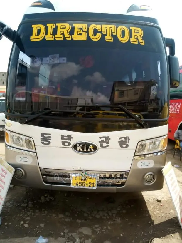 Car Rentals Vip Buses for Rent for Tours Excursion Staff · Photo 1