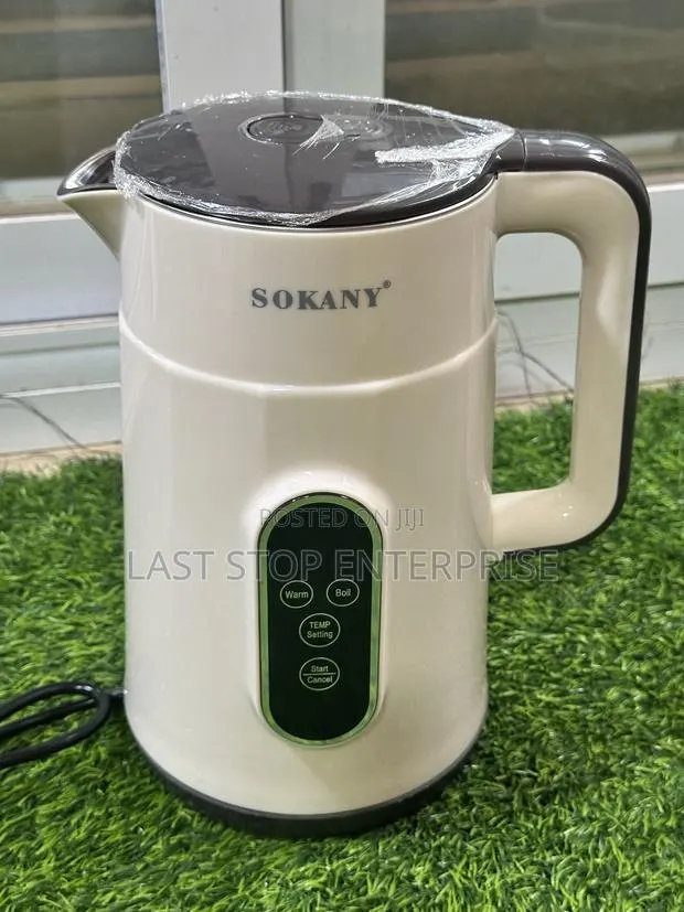 Quality and Classic Electric Kettle (1.7 Litrres) · Photo 1
