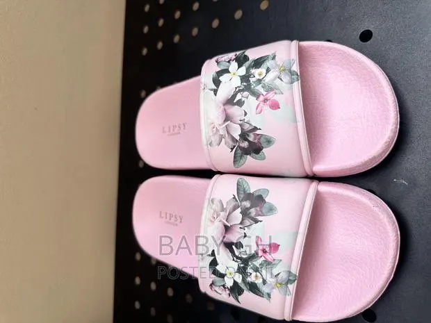 Light Pink Flower Girls Sliders · Photo 1