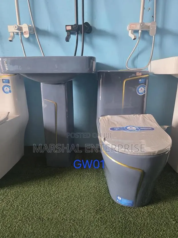 Newest Modern High-end Colorful One Piece Toilet Seat · Photo 1