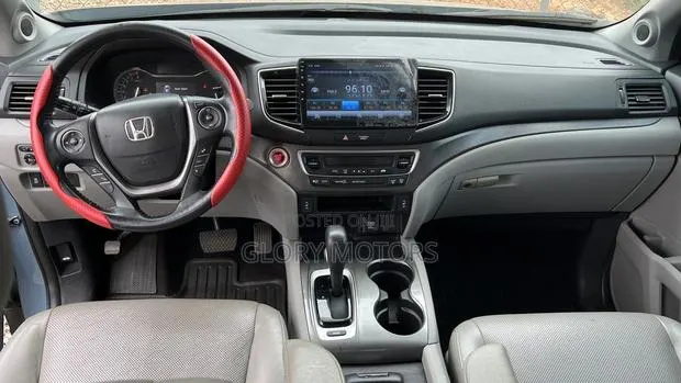 Honda Ridgeline Sport AWD Crew Cab 125.2 in. WB 2017 · Photo 1