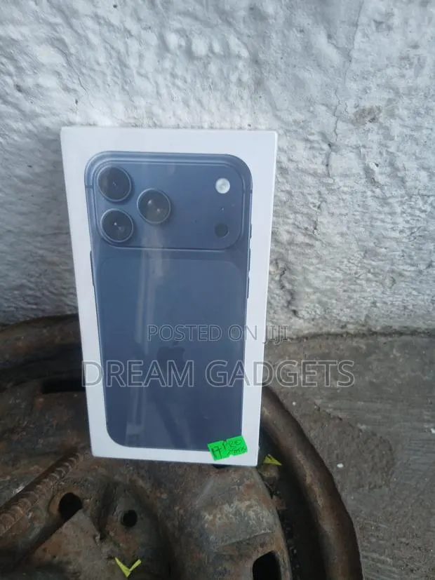 New Apple iPhone 17 Pro Max 1 TB Blue · Photo 1
