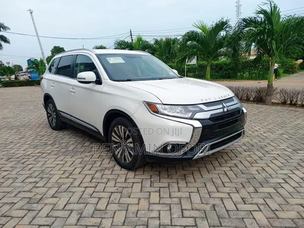 Mitsubishi Outlander SEL AWC 2019 White · Photo 1