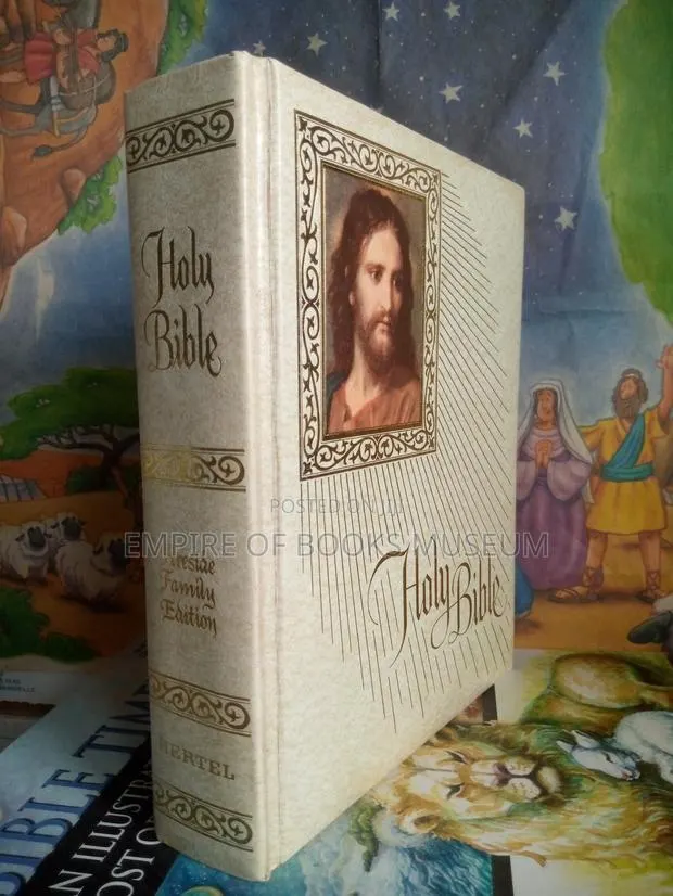 Holy Bible: Fireside Family Edition (Authorized or King James Version · Photo 1
