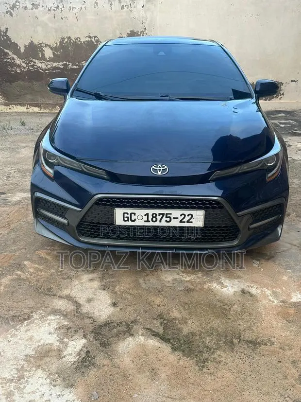 Toyota Corolla SE 2020 Blue · Photo 1