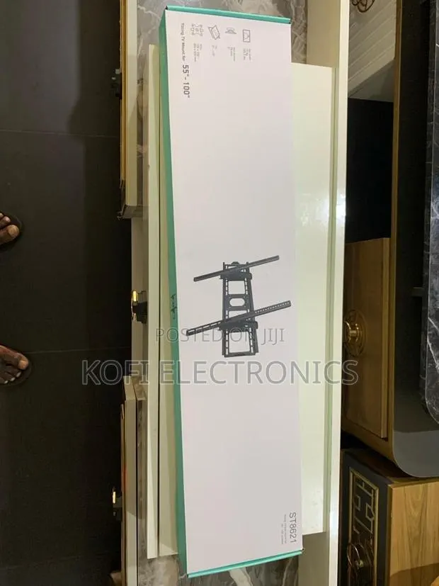 Reinforced Steel Universal Flat Wall Mount For 55” – 100” TV · Photo 1