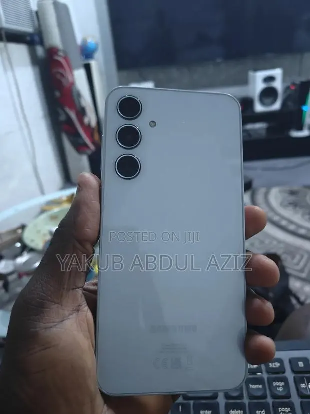 Samsung Galaxy A35 256 GB White · Photo 1