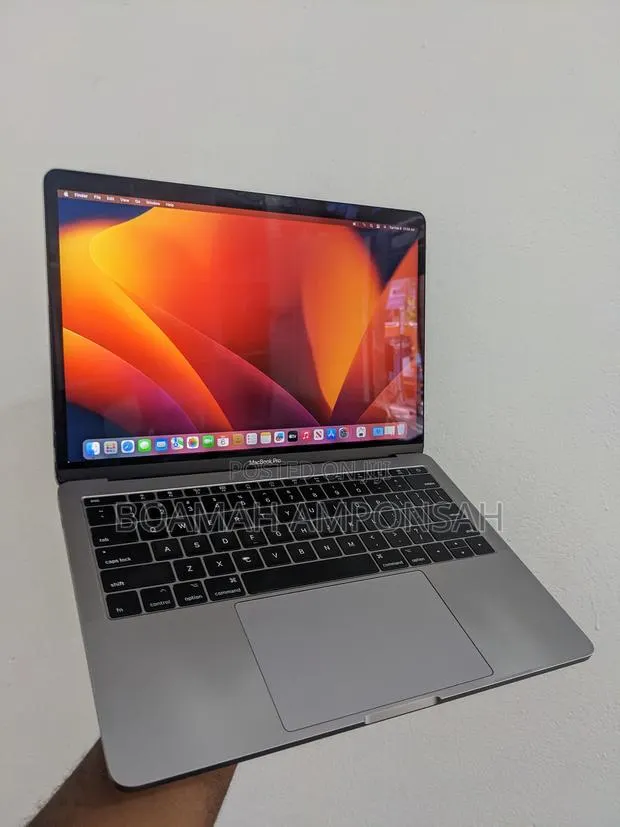 Laptop Apple MacBook Pro 2017 16GB Intel Core i5 SSD 256GB · Photo 1