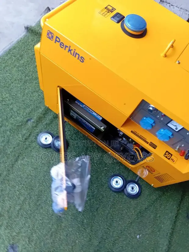 Engaging 10kva Perkins Diesel Keystart Perkins Generator · Photo 1