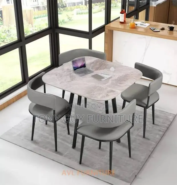 Dining Set of Four Chairs Marble · Photo 1