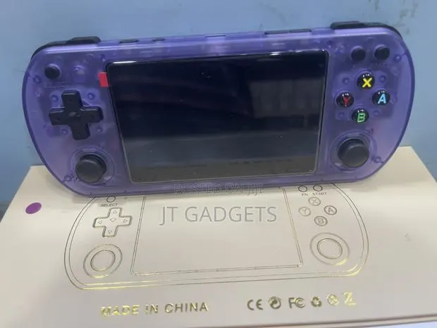 U8 Retro Handheld Game Console Relive the Classics! · Photo 1
