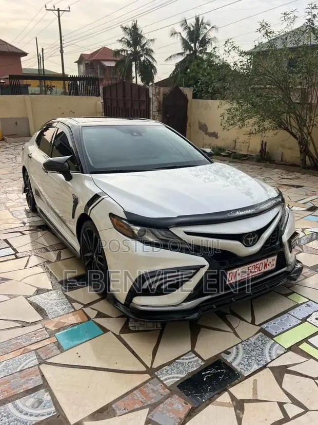 Toyota Camry XSE FWD 2020 White · Photo 1