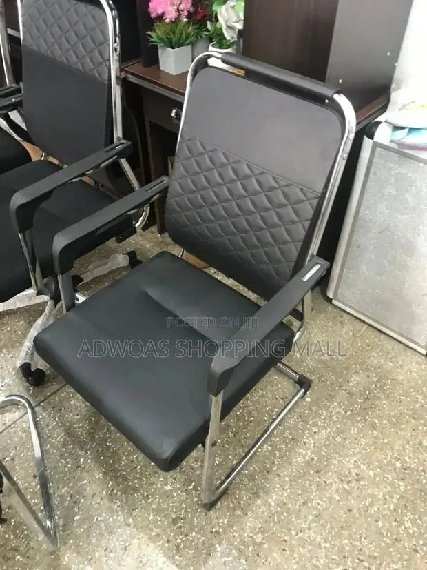 Executive Conference/Auditorium Chair · Photo 1