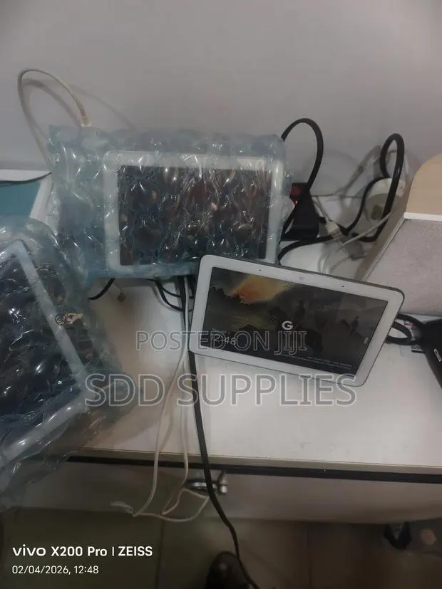 Google Nest Hub Brand New · Photo 1