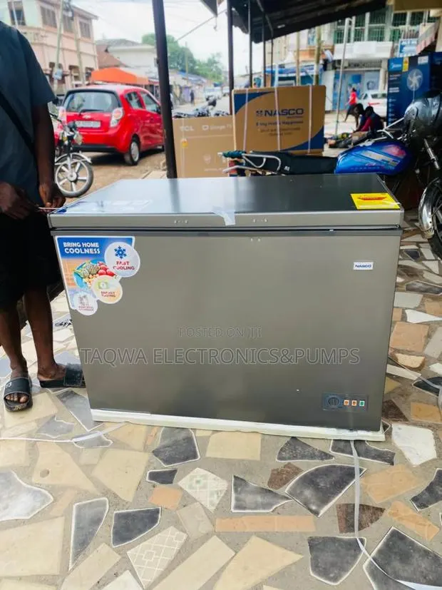 Nasco 338 LTRS Silver Colour Chest Freezer · Photo 1